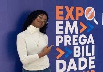 ✨ Quésia: de Cajamar para a Inglaterra graças à ETEC Gino Rezaghi! 🇧🇷✈️🇬🇧